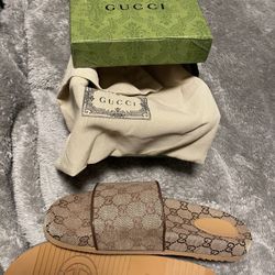 Gucci - Men's GG canvas slide sandal 