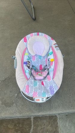 Baby musical and vibrating seat