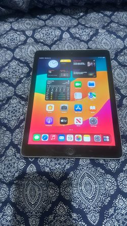 Apple iPad (6th generation) 32 GB