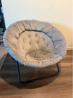 Saucer chair