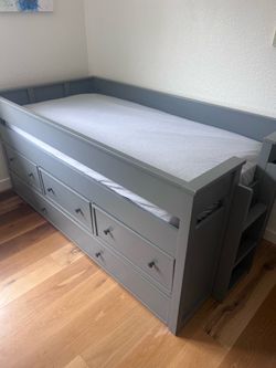 Pottery Barn Kids Twin Bed
