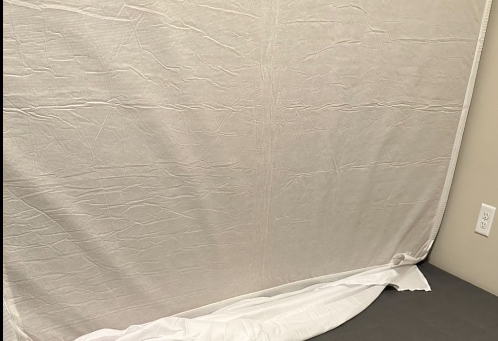 Full-Size Memory Foam Mattress – Like New!
