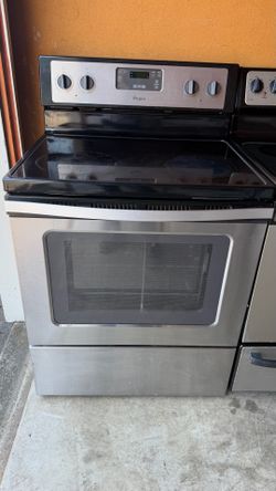 Stainless steel stove working perfectly in excellent conditions🔥