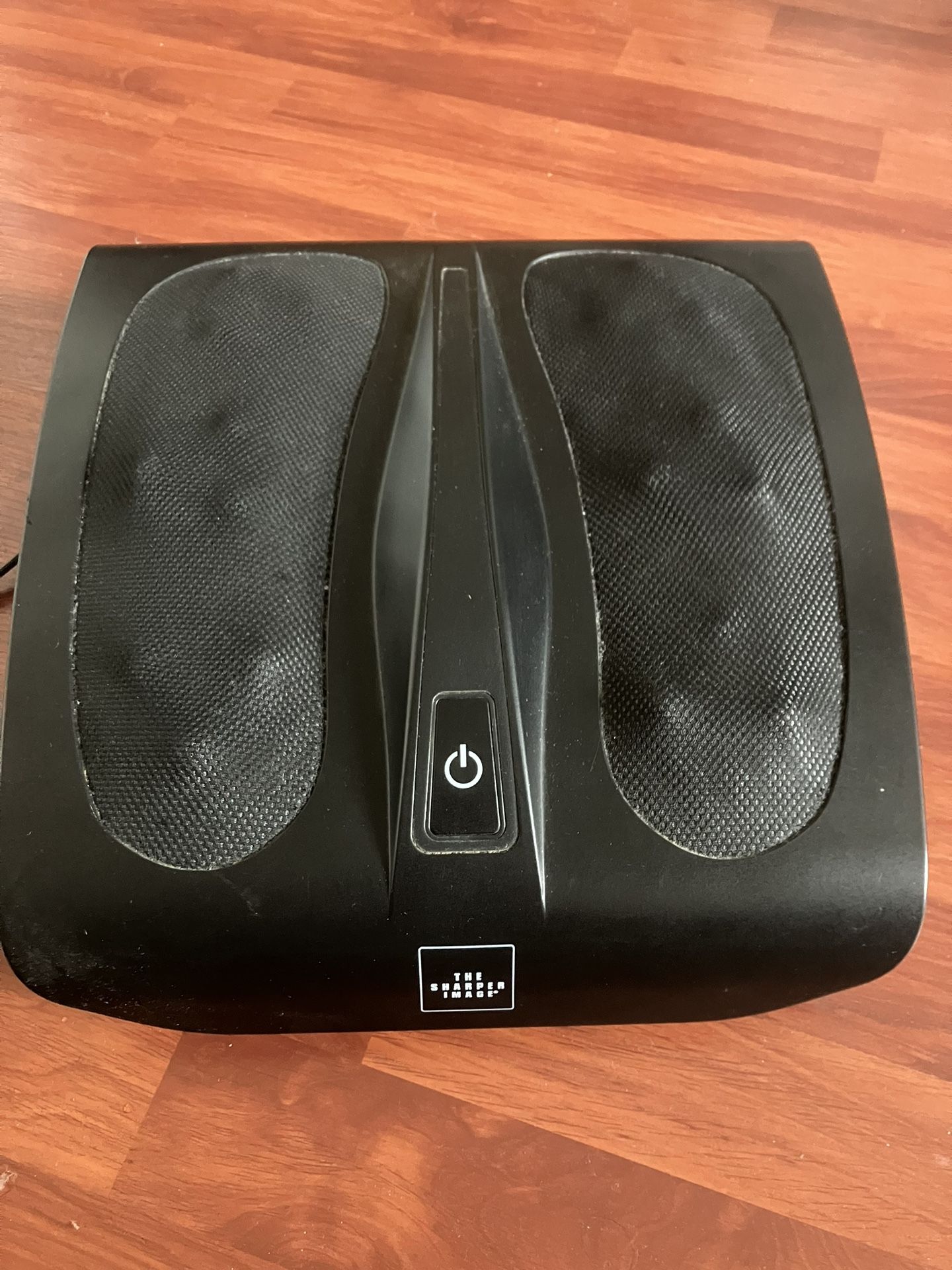 THE SHARPER IMAGE Deep Kneeding Shiatsu Foot Massage With Heat MSG-F110