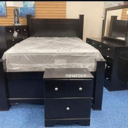  Black Bedroom Set 4-Piece (QB, Dresser Mirror Nightstand)