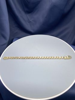 18KYG Curb Bracelet 