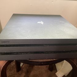 PS4 PRO 