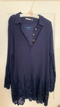 Women’s XL shirt with lace work