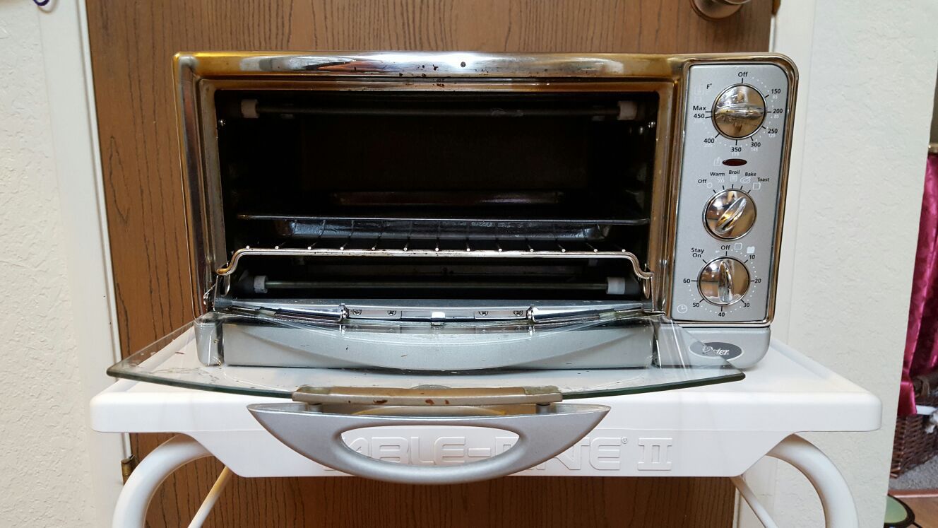 Oster 6-slice Stainless Steel Toaster Oven for Sale in New York, NY -  OfferUp