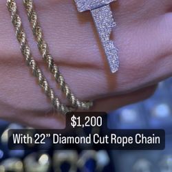 10k Natural Diamond Key Yellow Gold W/22” Rope Chain 