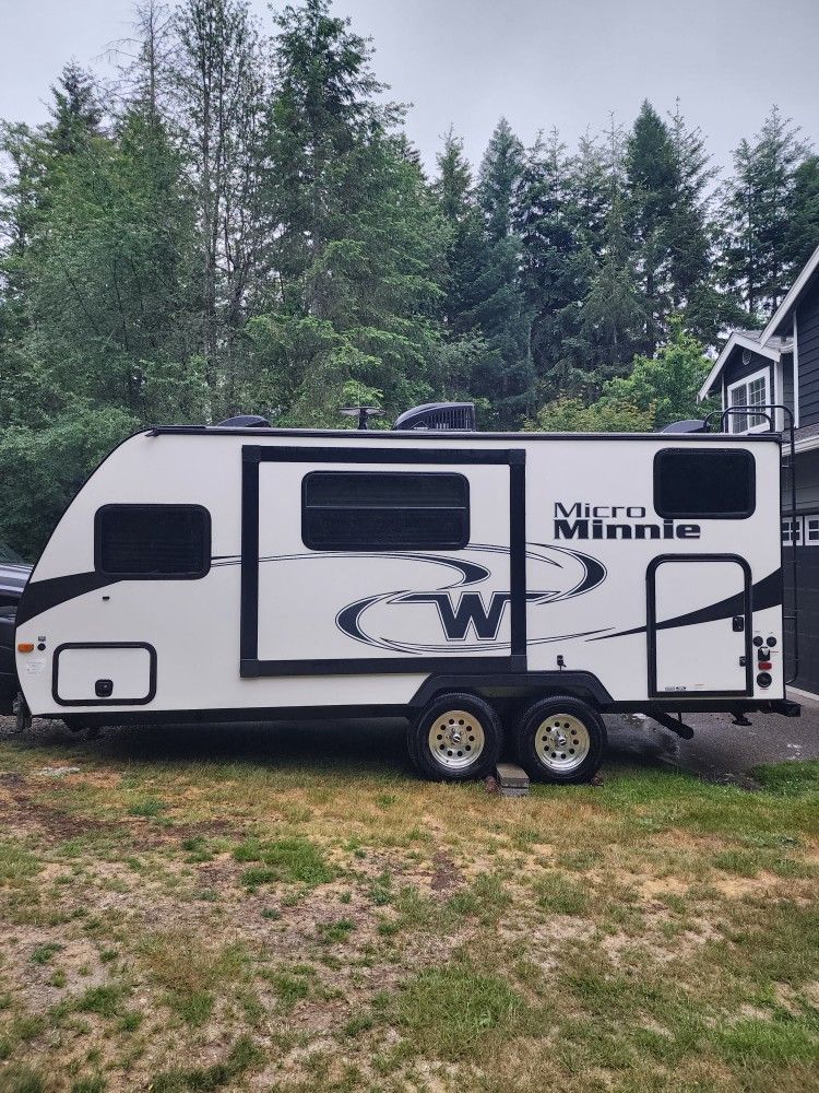 2018 Winnebago Bunkhouse Travel trailer with Slideout. for Sale in Gig Harbor, WA OfferUp