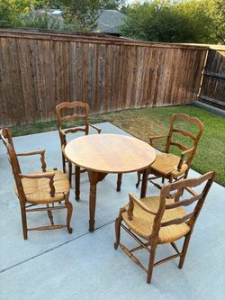 *FREE* French Country breakfast table and 4 chairs
