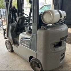 Nissan 50 Forklift Well Taken Care Of