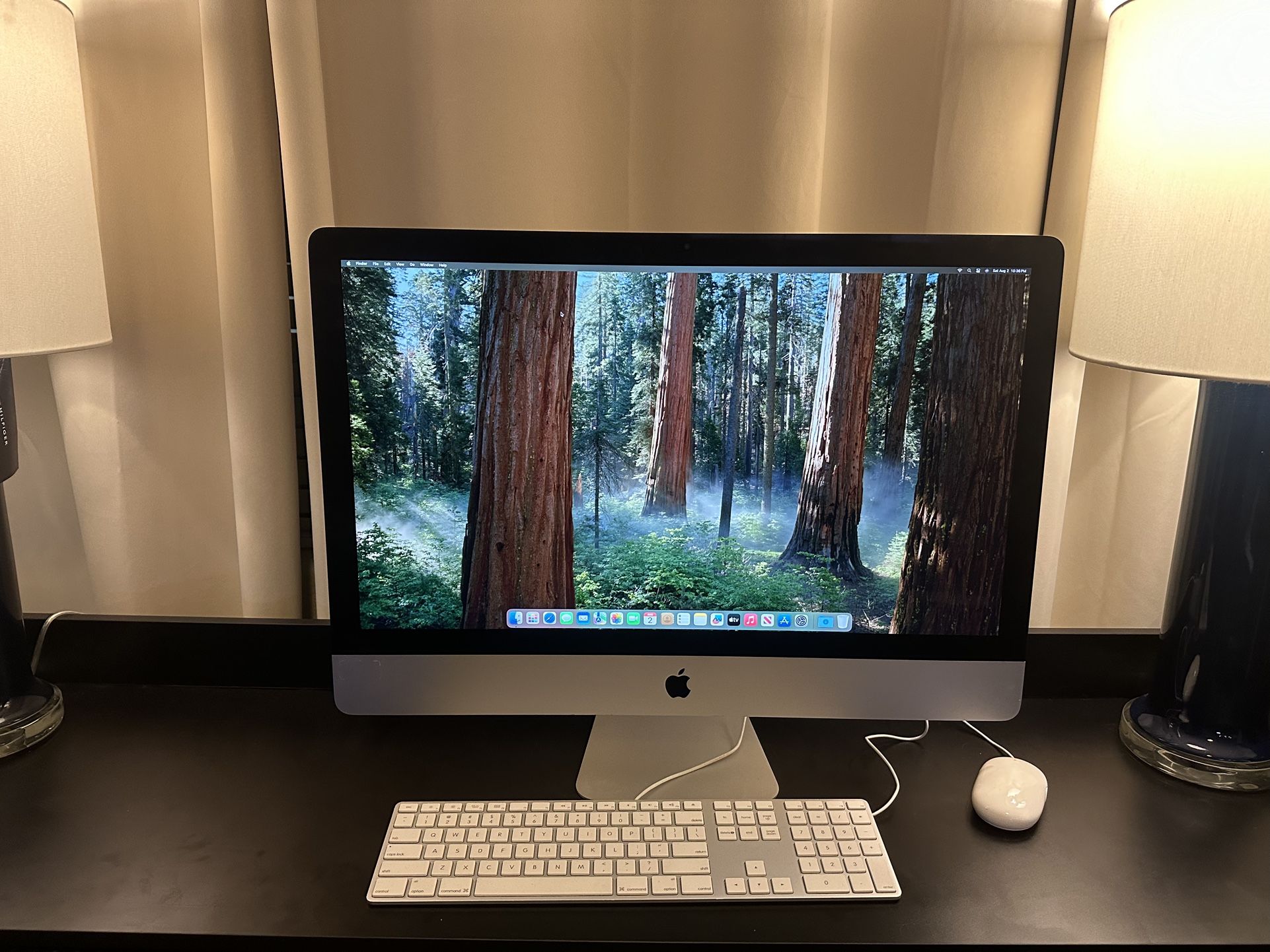 2019 Apple iMac 27-inch 5k Retina Display 32gb Ram 3ghz Intel Core i5 Processor 500gb Storage. macOS sequoia. Wired Keyboard And Mouse. Works Great 