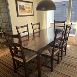 Farmhouse Dining Room Table & Chairs