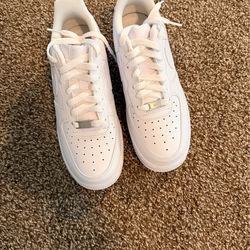 Men’s Size 7 Nike Airforce