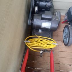 Air Compressor With 100-ft Hose