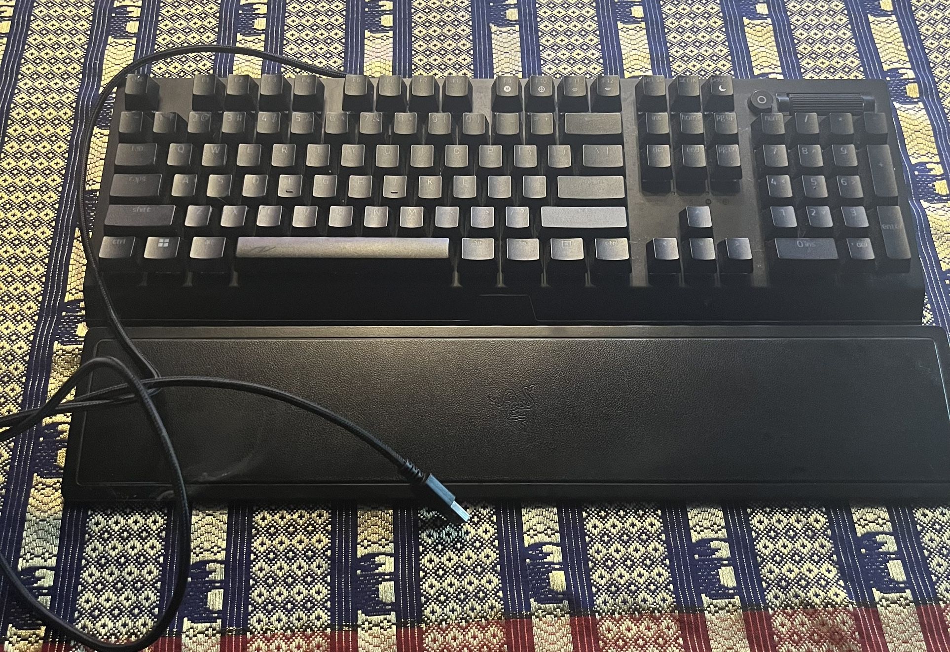 Razer Black Widow Gaming Keyboard V3/ Model RZ03-0354