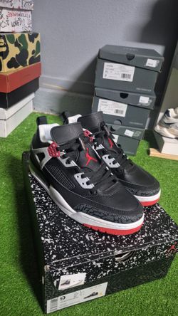 AIR JORDAN. SIZE  8.5.    9