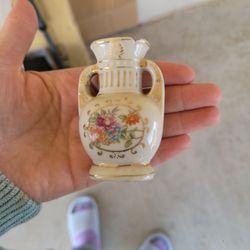 Vintage Occupied Japan Miniature HP Porcelain Ceramic 2 Handle Vase Urn Floral