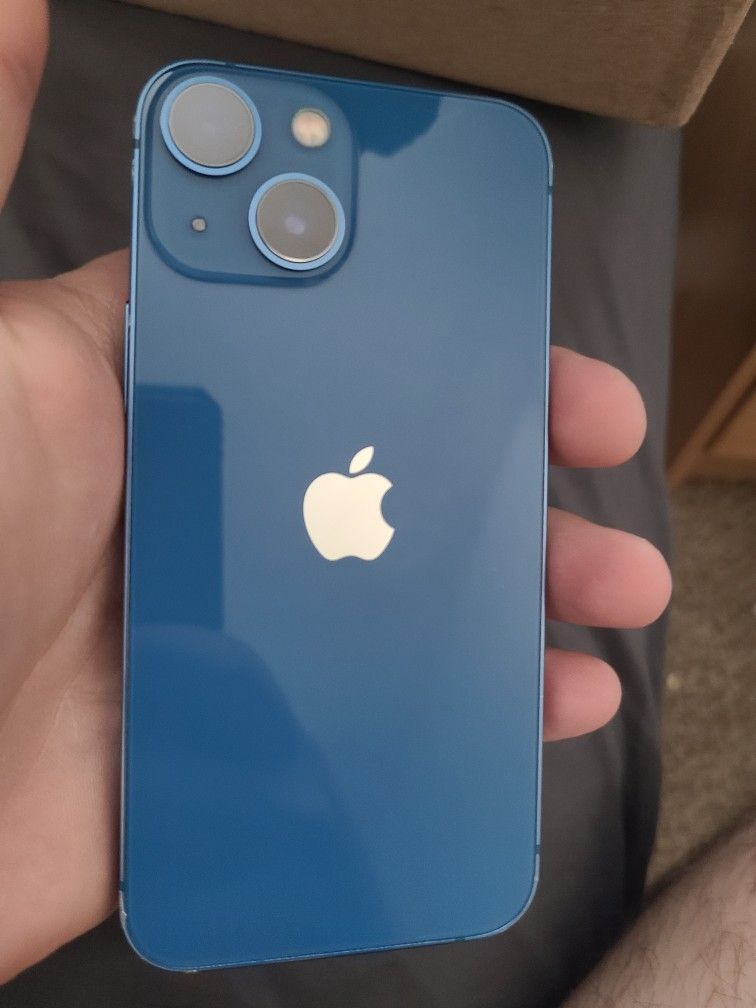 Apple iPhone 13 128GB Fully Unlocked