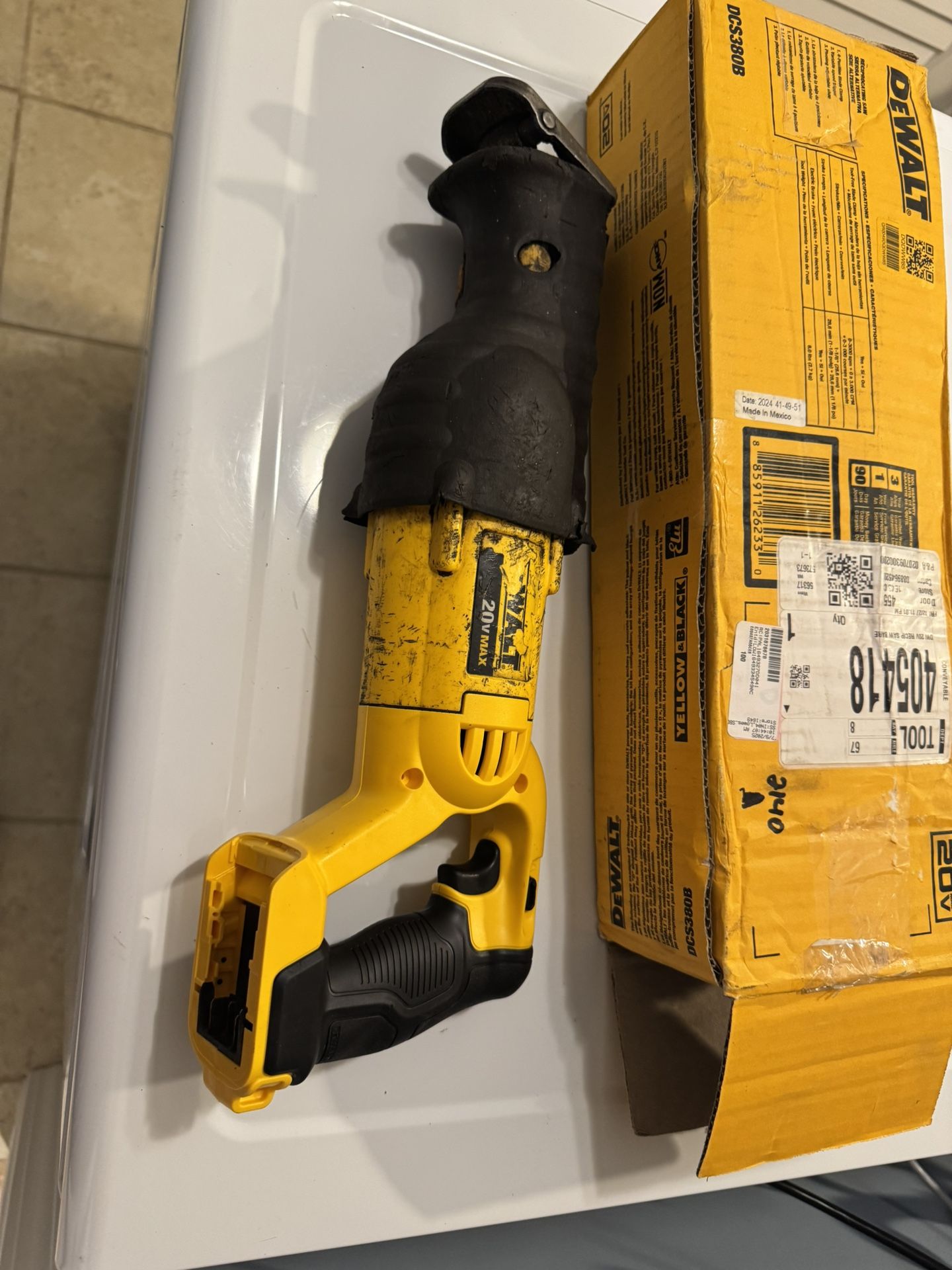 DEWALT 20-volt Max Variable Speed Cordless Reciprocating Saw