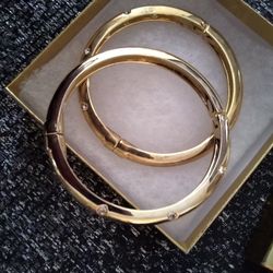 Bangle Bracelet Lot Of 2 Gold Color Megnetic Set