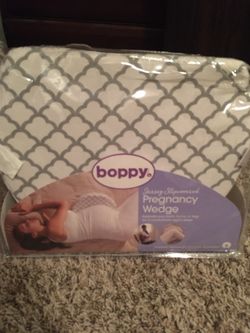 Boppy pregnancy wedge pillow