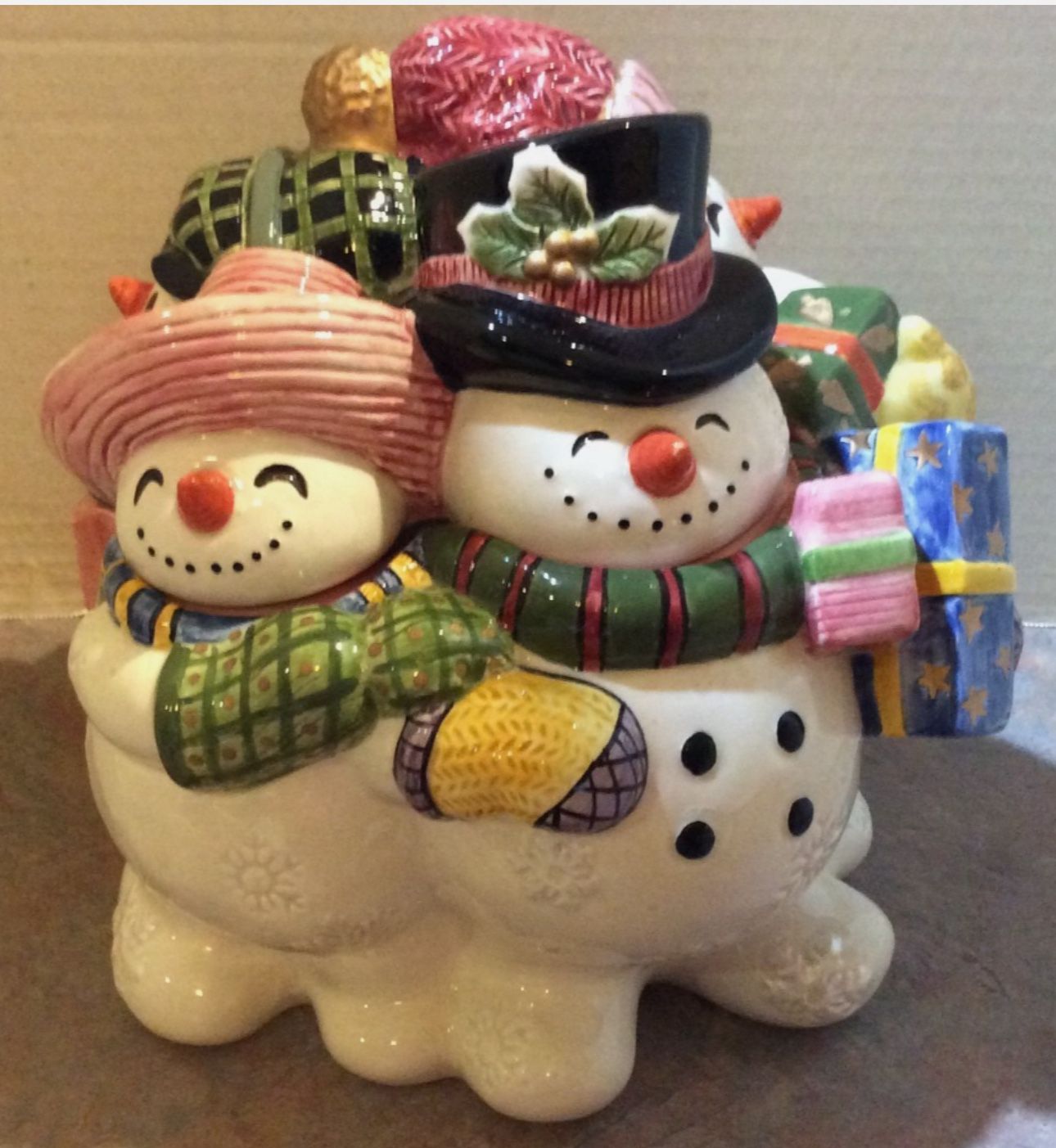 Fitz and Floyd frosty folks cookie jar with box