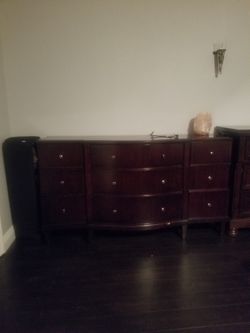 Dresser