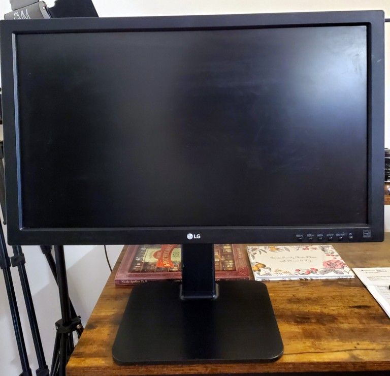 LG 24″ 24MB34PY LED Monitor w/ DisplayPort, VGA, DVI 2 USB