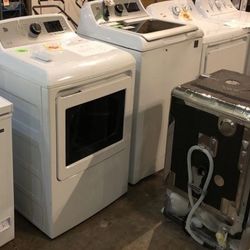 Washer And Dryer M9VJ