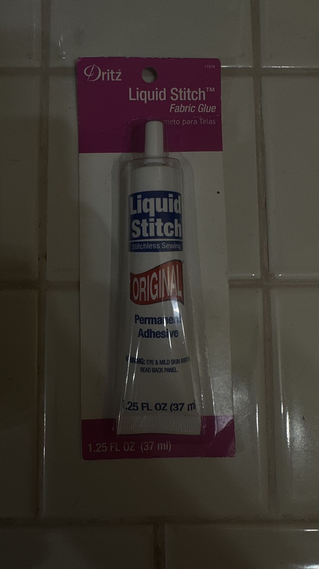 Dritz Liquid Stitch Fabric Glue Permanent Adhesive New in Box 1.25 fl. oz