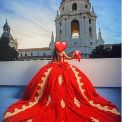 Red Quincenera dress, Ramo, Corona y Cojin