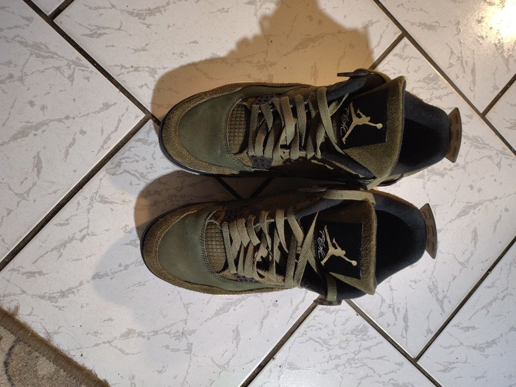 Jordan's Retro 4 Se Olive Green Sizes 11 Mens