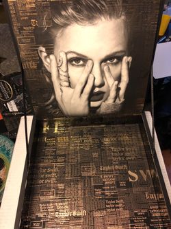 Taylor swift reputation stadium tour VIP box for Sale in West Union