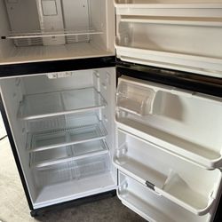 Used Frigidaire Refrigerator 