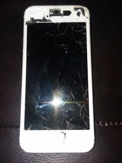 IPhone 5 silver and white