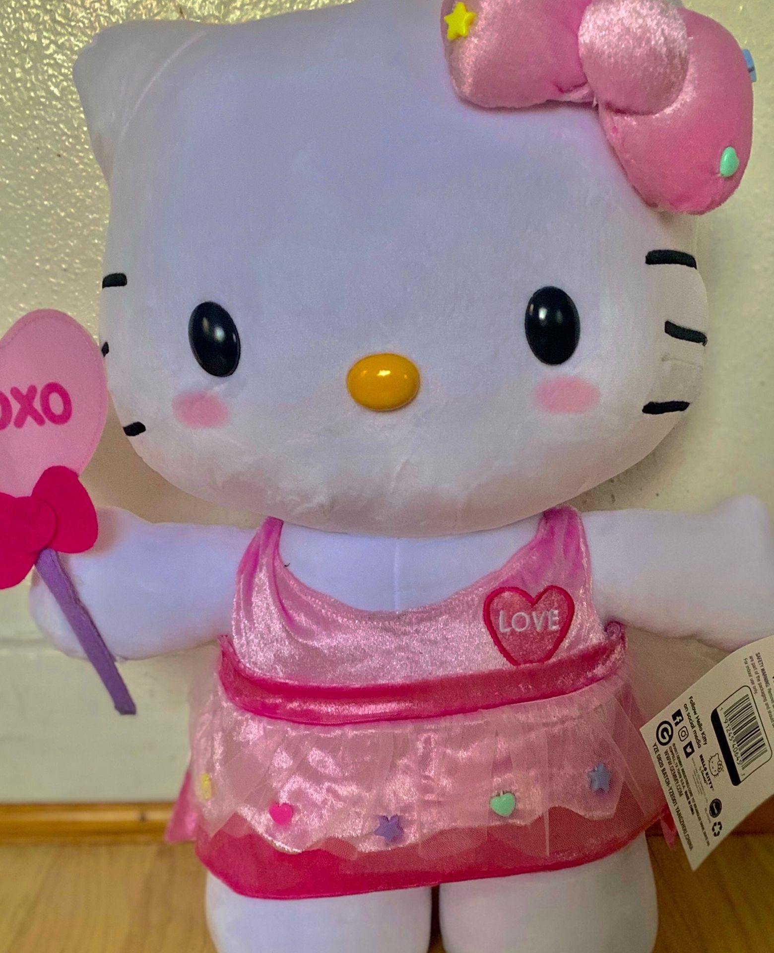 Hello Kitty Valentines Day Greeter 2021