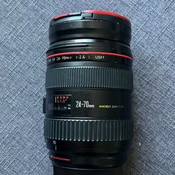 Canon 24-70mm USM Macro