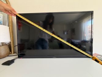 32” Insignia TV