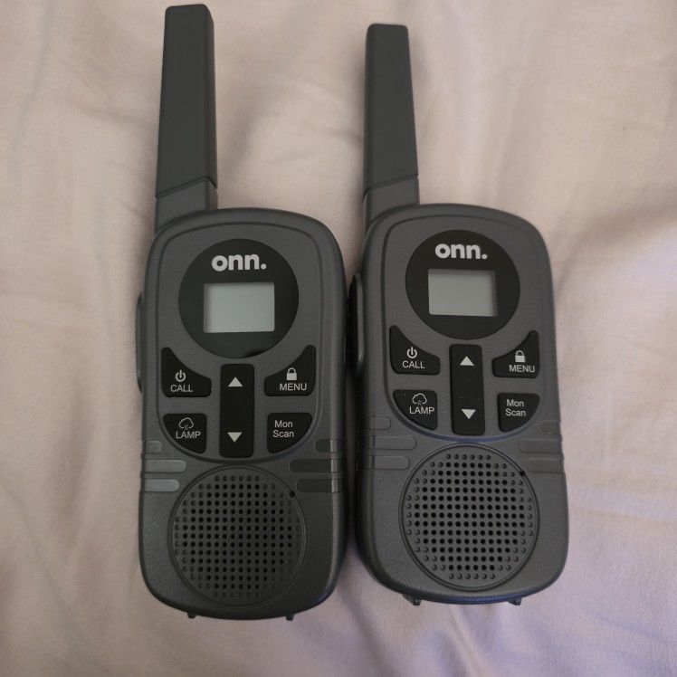 2 Talk Onn. Walkie Talkies. 