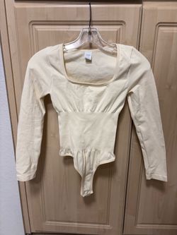 New Small woman’s g-string undergarment