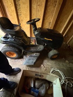 Lawnmower- Poulan Pro