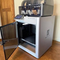 Bambu~X1~Carbon~3D~Printer~with~AMS~with~Filaments