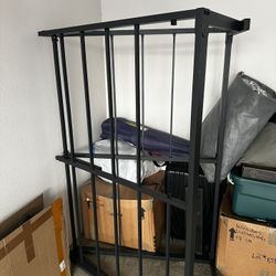Queen bedframe 