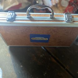 New Poker Set In Case With Key