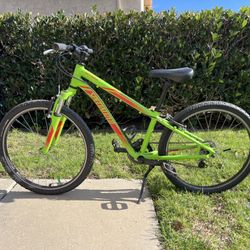 Specialized Mountain Bike 24inch 