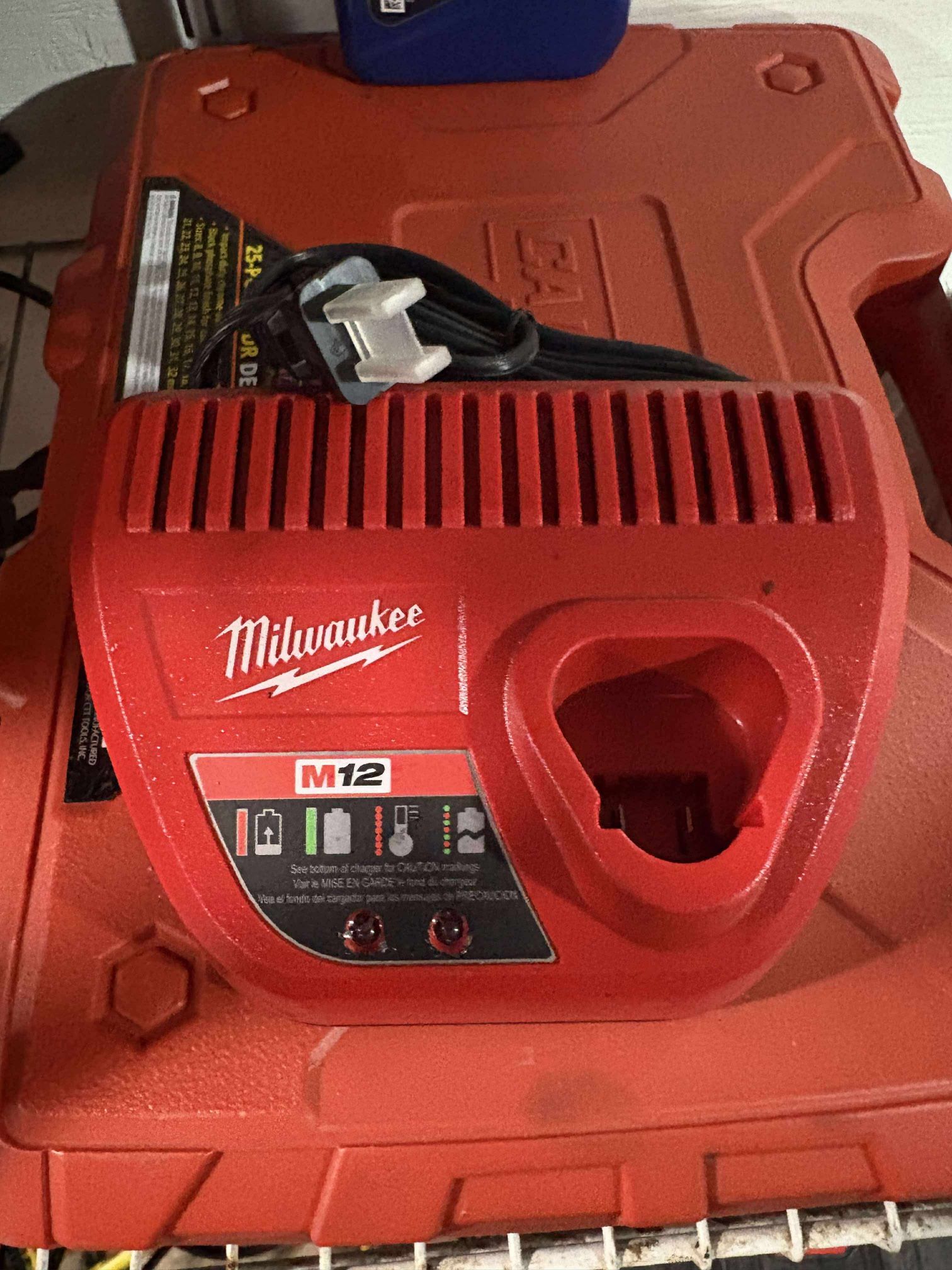 Milwaukee M12 Charger