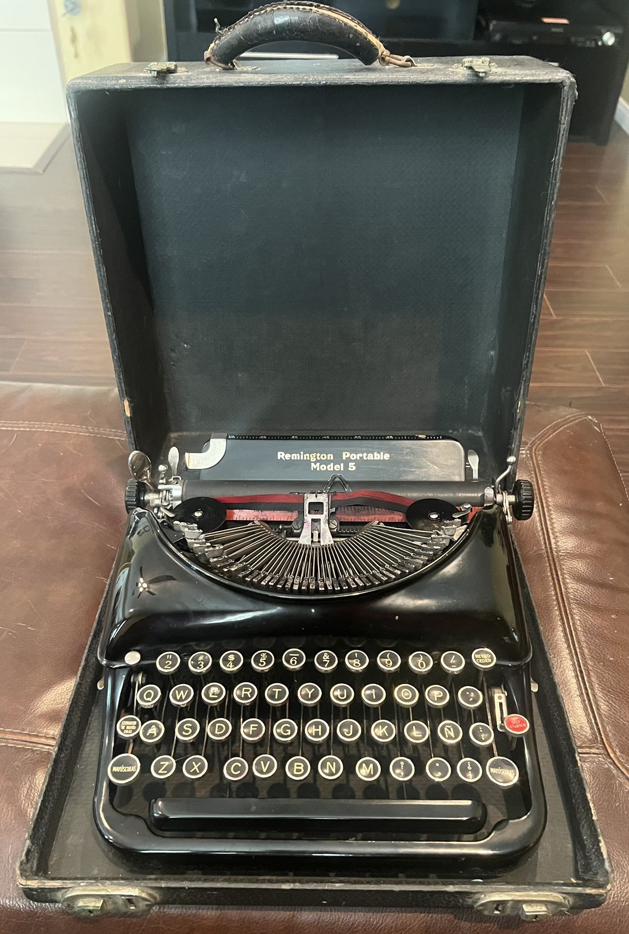 1940’s 1950’s Remington Portable Model 5 Typewriter 